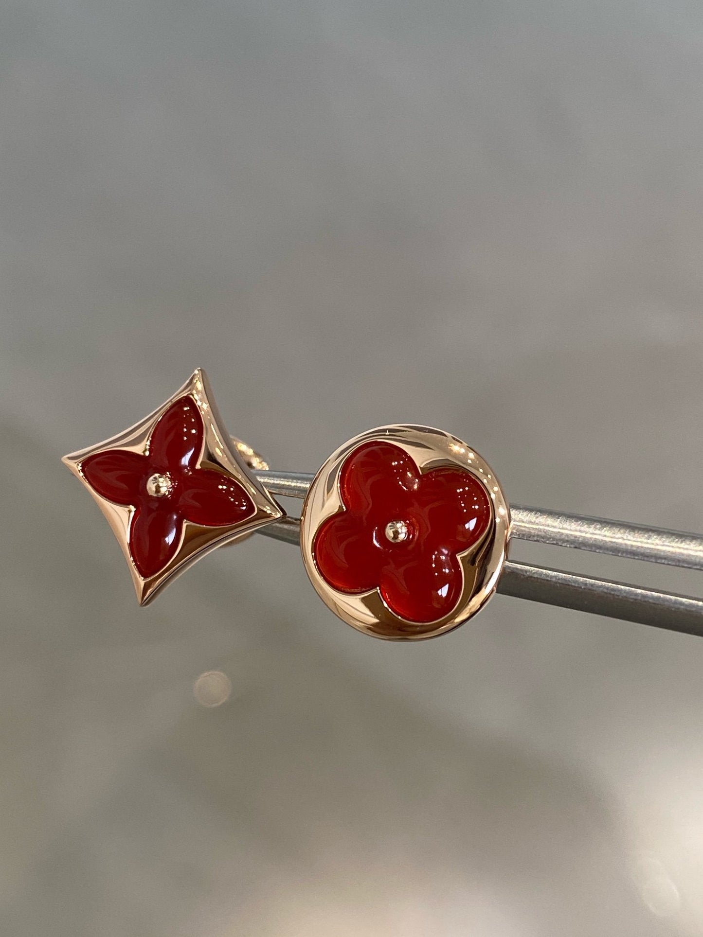 [baslovejewels]STAR AND SUN PINK GOLD CARNELIAN STUD EARRINGS