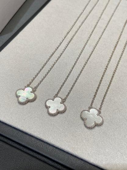 [basloveJW]CLOVER MEDIUM SILVER WHITE MOP NECKLACE