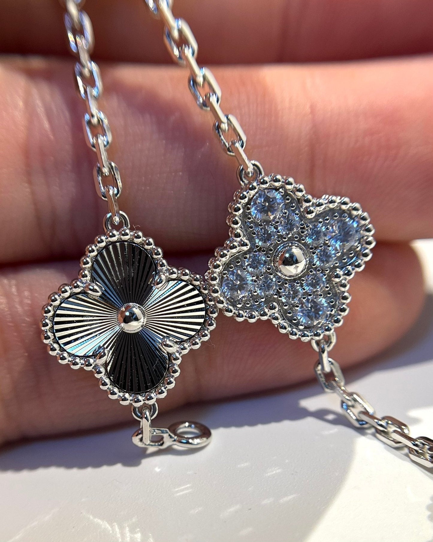 [baslovejewels]CLOVER 5 MOTIF SILVER DIAMOND BRACELET