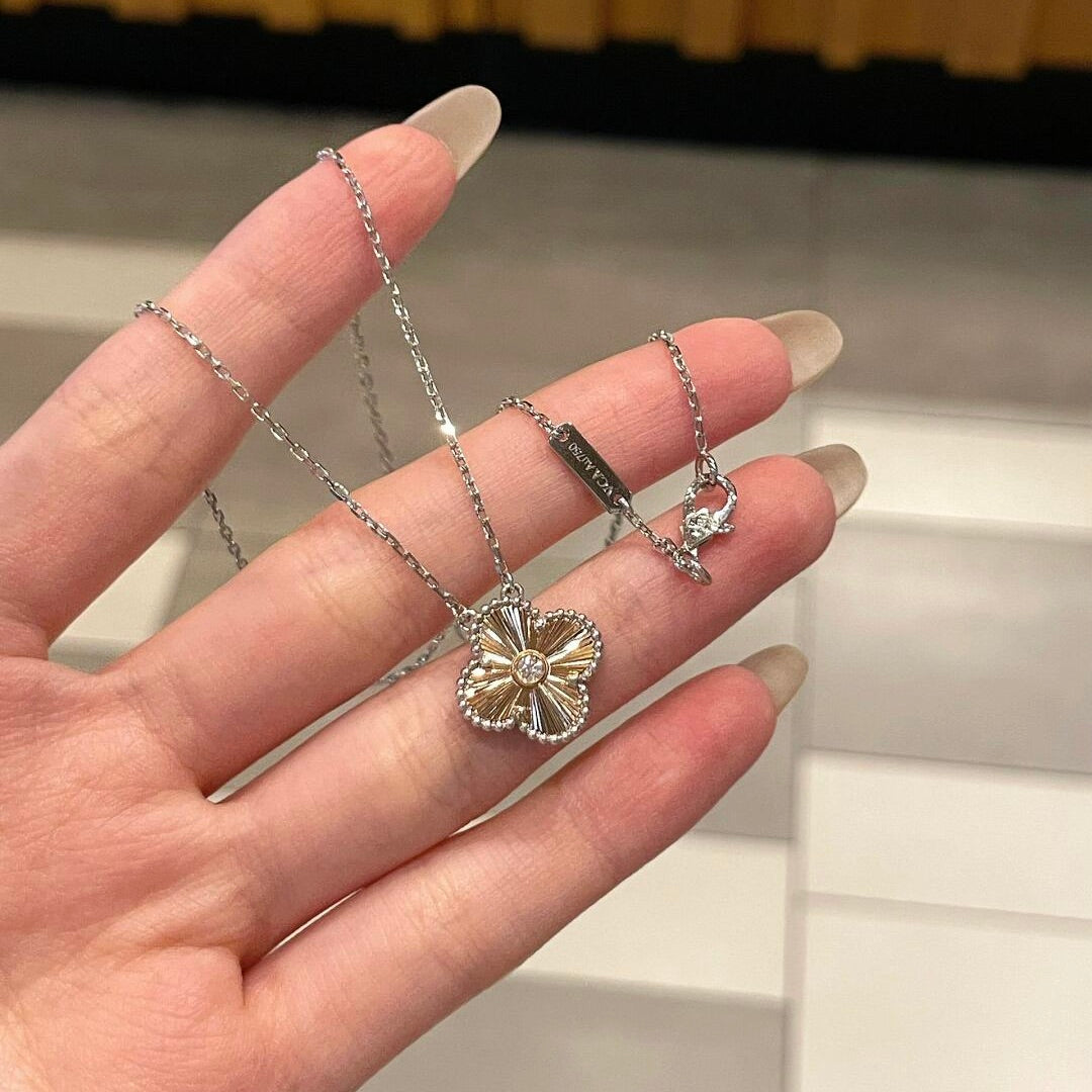 [basloveJW]CLOVER 15MM DIAMOND LASER NECKLACE- CHRISTMAS 2024 SPECIAL EDITION