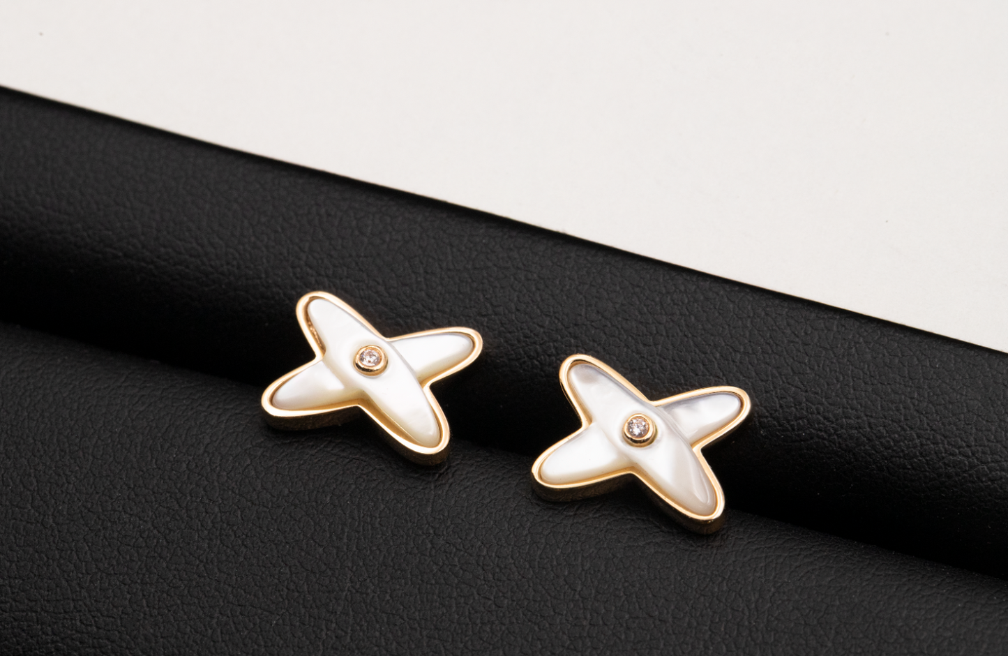 [baslovejewels]JEUX DE WHITE MOP ROSE GOLD DIAMOND EARRINGS