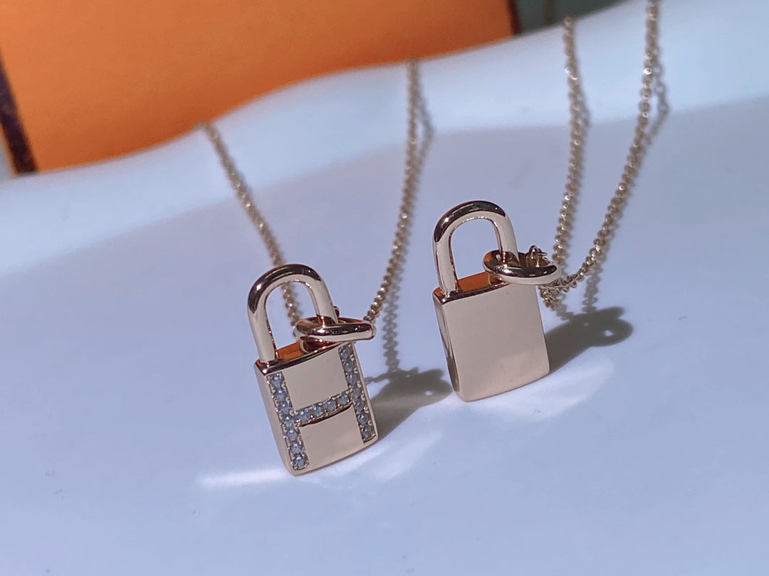 [baslovejewels]HM ADVANCED NICHE LOCK HEAD NECKLACE DIAMONDS