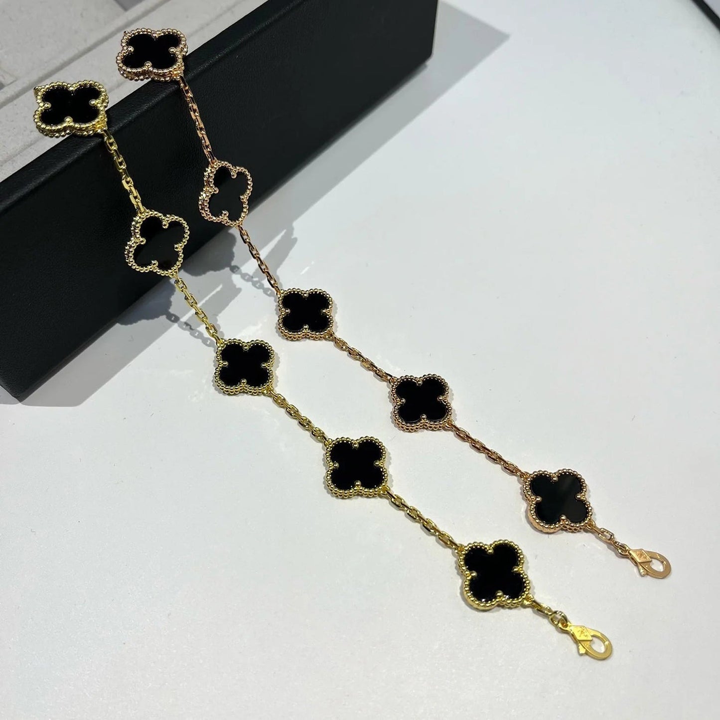 [baslovejewels]CLOVER  5 MOTIFS BLACK ONYX BRACELET